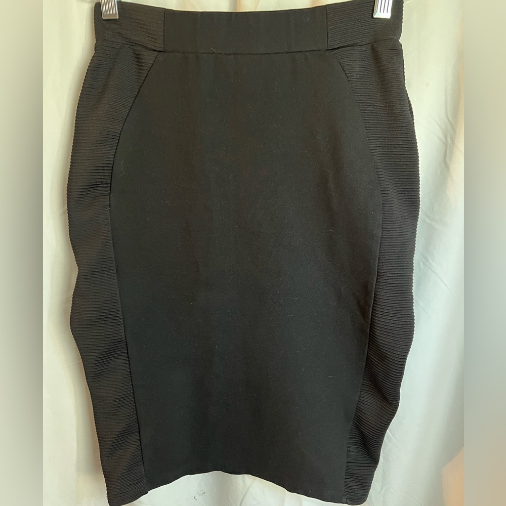 Zara Black Fitted Pencil Skirt